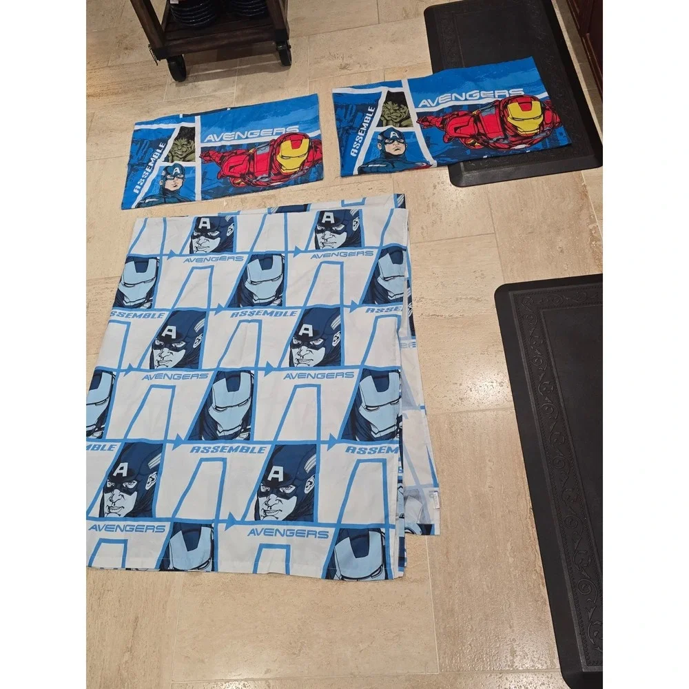 Set of 3 Marvel AVENGERS ASSEMBLE Pillowcases Full Flat Sheet  Iron man Hulk Cap